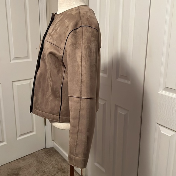 ZARA Faux Suede Button Snap Down Round Neckline Crop Jacket Size Small - Picture 7 of 15
